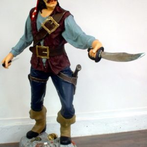 Pirate avec un sabre